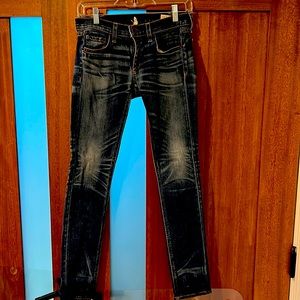 Rag & Bone The Dre size 24 with light distressing. Excellent condition!!